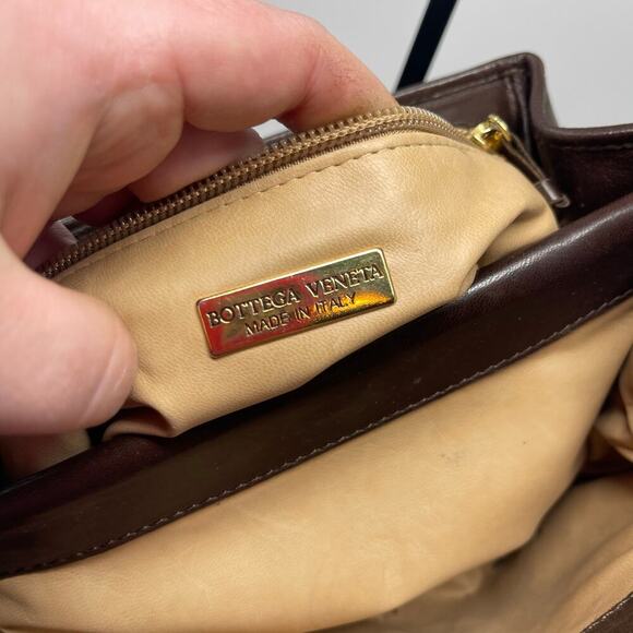 BOTTEGA VENETA Intrecciato Nappa Lock Flap Shoulder Woven Bag in brown green - Picture 3 of 16